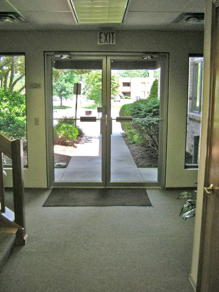 Premiere Office Space: 811 Ayrault Rd, Fairport, NY 14450